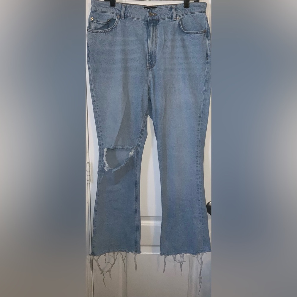 ASOS Distressed Blue Jeans Raw Hem Cropped Denim Size 34/30
